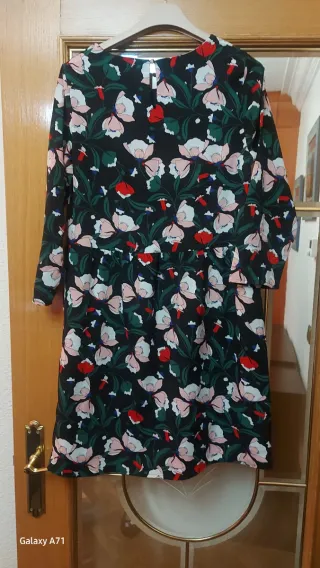 Vestido estampado flores negro