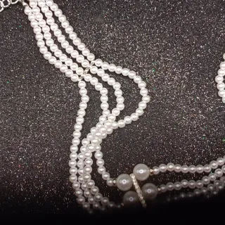 Collana girocollo 4 fili perle acrilico