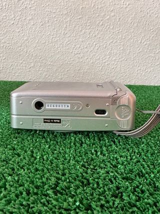 Cámara Kodak EC200 Plata