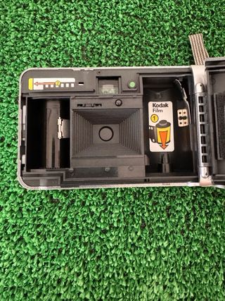 Cámara Kodak EC200 Plata