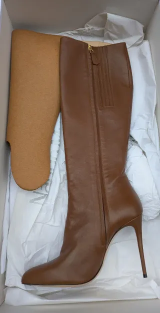 Stivali in vera pelle marrone tacco alto