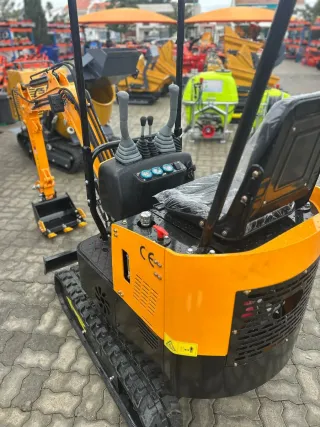 Miniexcavadora Titan