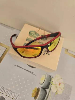 Gafas de sol deportivas. NUEVAS. 5,80 EUROS