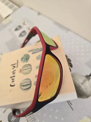 Gafas de sol deportivas. NUEVAS. 5,80 EUROS