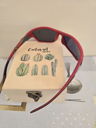 Gafas de sol deportivas. NUEVAS. 5,80 EUROS