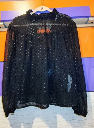 Blusa plumeti con topos brillantes