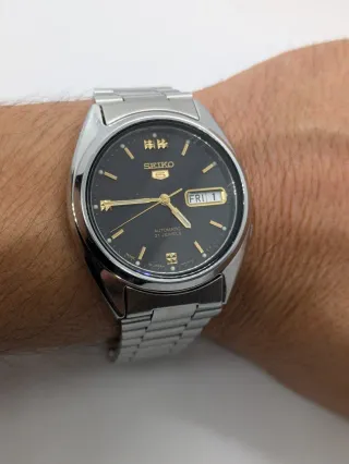 Reloj Seiko 5 Automático Negro/Plata
