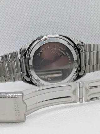 Reloj Seiko 5 Automático Negro/Plata