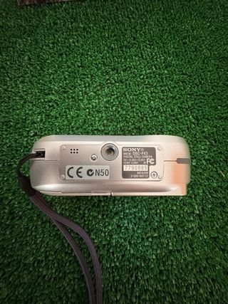 Cámara Digital Sony Cyber-Shot P43 Plata