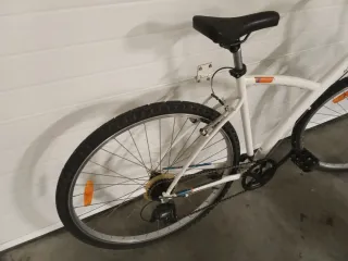 BICICLETA PASEO.  BARRA BAJA.  RUEDAS DE 700