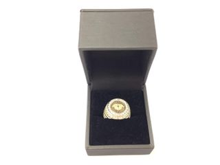 sello oro 18k con piedra con circonita