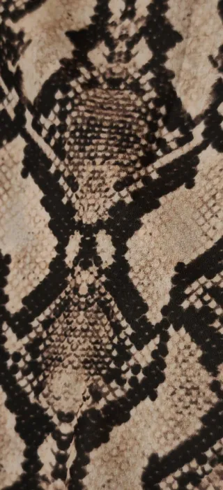 Blusa Estampada Serpiente Talla L