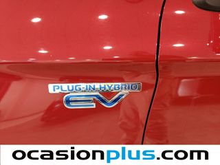 Mitsubishi Outlander 2.4 PHEV Kaiteki 4WD Auto 165 kW (224 CV)