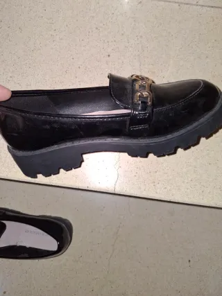 Zapatos planos Primark negros talla 36