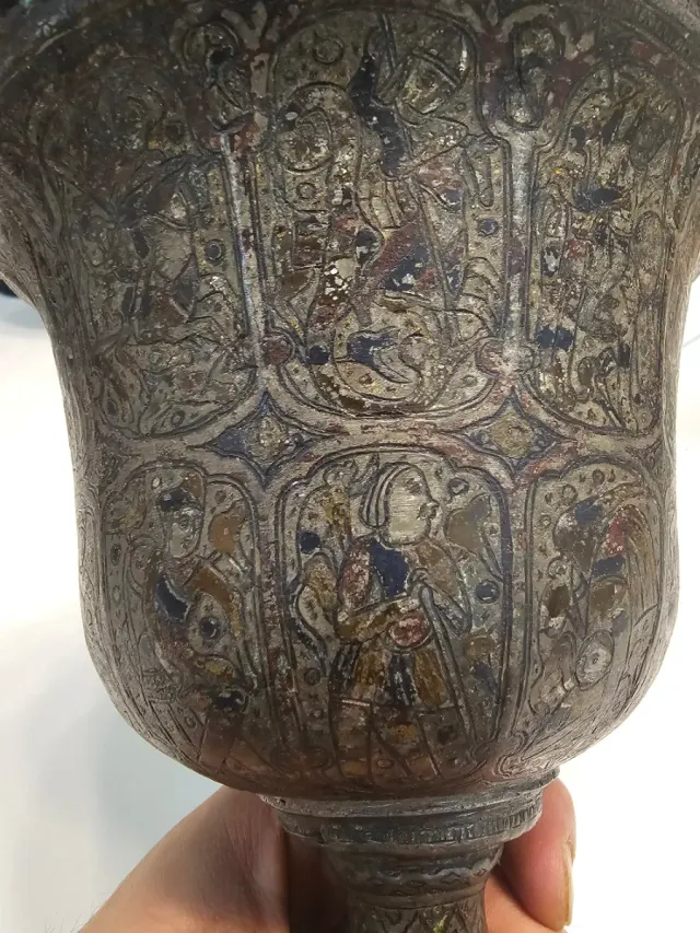 Copa oriental Persa muy antigua en cobre esmaltado