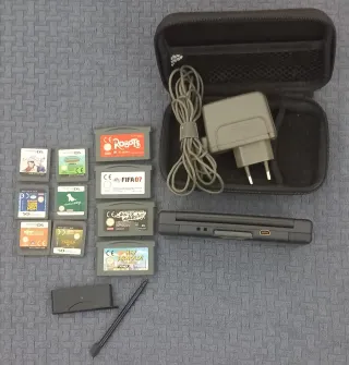 Nintendo DS Lite Negra + Accesorios