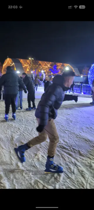 Patines de hielo azules para niños