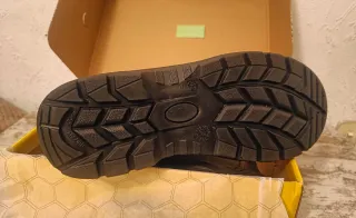 Botas de seguridad NUEVAS - Sin estrenar. Talla 42