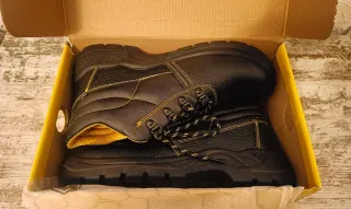 Botas de seguridad NUEVAS - Sin estrenar. Talla 42