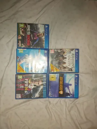 Lote 5 Juegos PS4: FIFA, PES, Assassin's, Guitar H