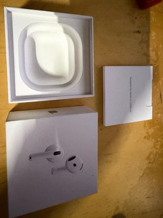 Apple AirPods 4 Blancos