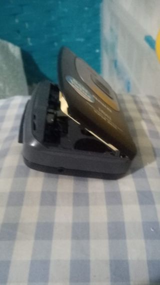 Aiwa TA143 Radio Cassette Player