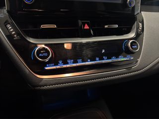 TOYOTA COROLLA 1.8 HYBRID STYLE E-CVT 122 5P