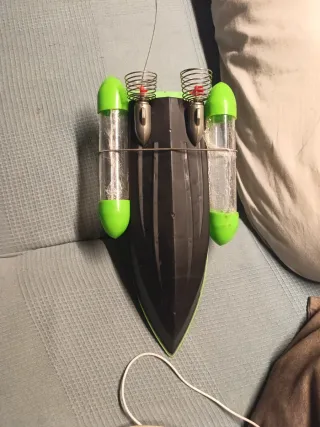 Barco radiocontrol para pesca