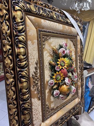 Quando con rilievo in capodimonte