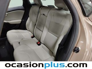 Volvo V40 Cross Country D2 Momentum 85 kW (115 CV)