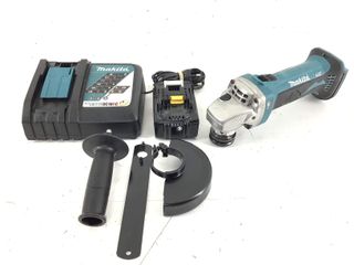 radial makita dga452