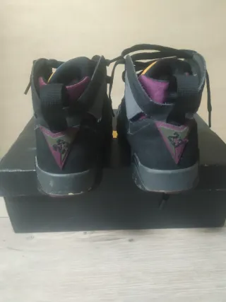 Nike Air Jordan 7 Bordeaux talla 40.