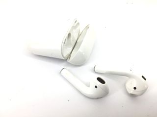 in-ear apple airpods 2 gen