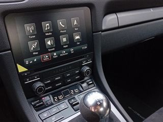 Porsche 718 Cayman GT4