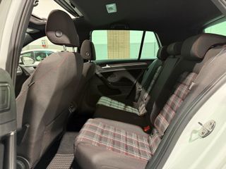 VOLKSWAGEN Golf GTI 2.0 TSI DSG