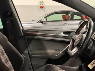 VOLKSWAGEN Golf GTI 2.0 TSI DSG