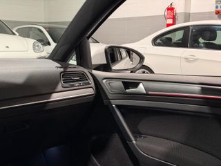 VOLKSWAGEN Golf GTI 2.0 TSI DSG