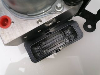 ABS TOYOTA AURIS 8NR