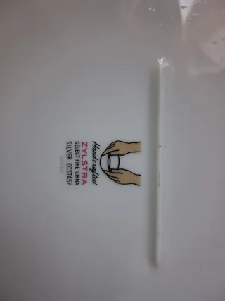 Plato y mantequillera de porcelana