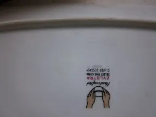 Plato y mantequillera de porcelana