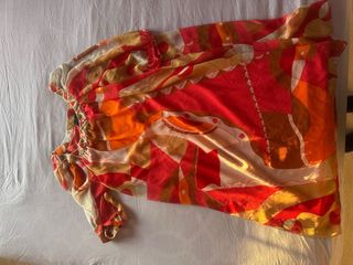 Vestido estampado naranja y rojo