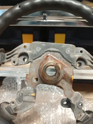 Volante Mitsubishi Montero V60/V70.