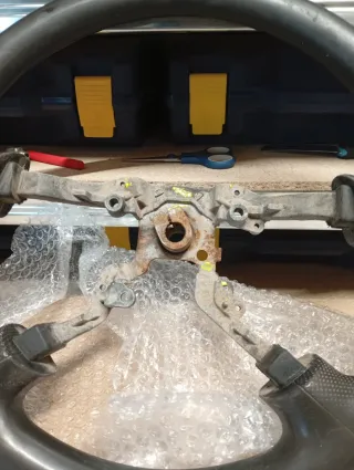 Volante Mitsubishi Montero V60/V70.