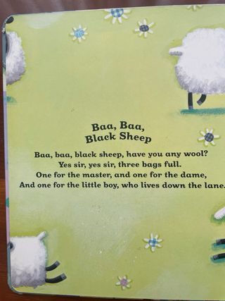 Libro de canciones infantiles en inglés