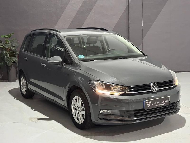 Volkswagen Touran Business & Navi 2.0 TDI 2021, foto 2