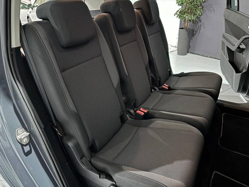 Volkswagen Touran Business & Navi 2.0 TDI 2021, foto 8