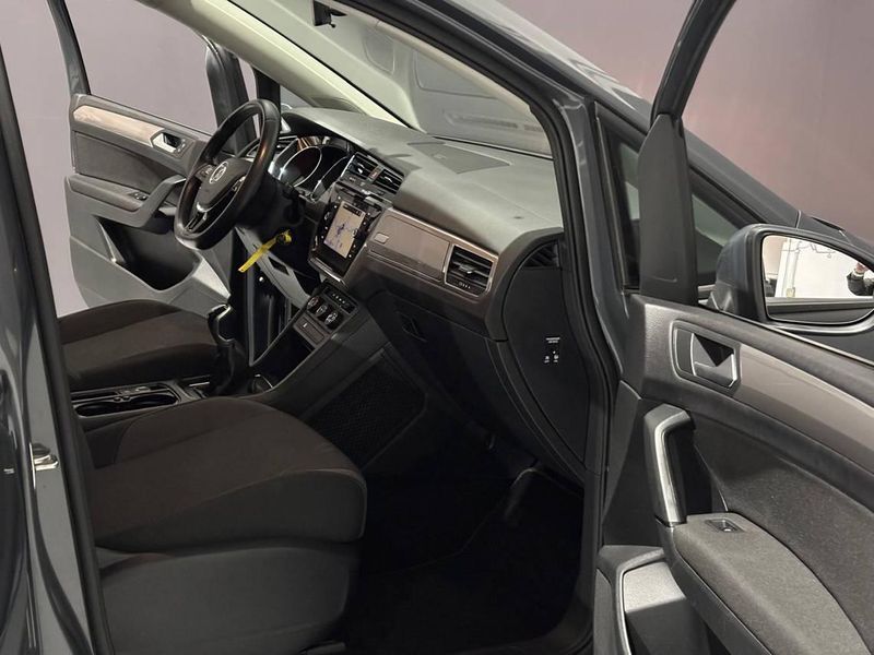 Volkswagen Touran Business & Navi 2.0 TDI 2021, foto 10
