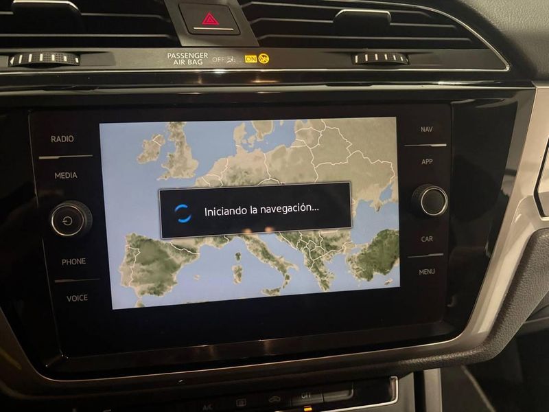 Volkswagen Touran Business & Navi 2.0 TDI 2021, foto 17