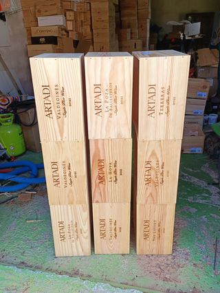 9 scatole in legno per scaffali, come nuove