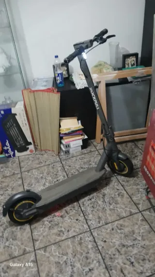 Patinete Eléctrico Gris